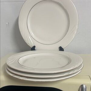 Elegant Cream Dinner Plate Set Set of 4. 10 inch